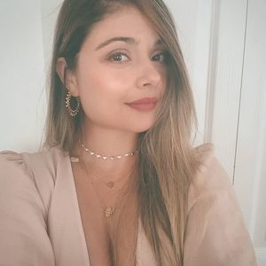 Meet your Posher, Lina